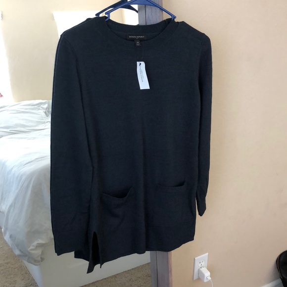 Banana Republic Sweater - Picture 1 of 2